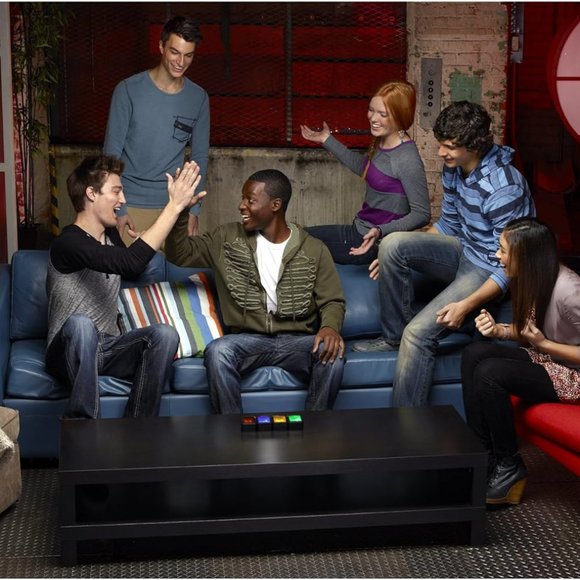 Simon Flash Electronic Game - Picture 3 of 16